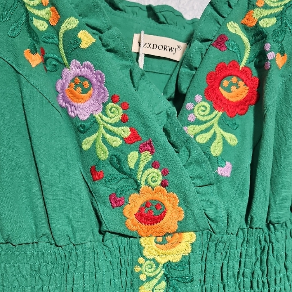 Green Floral Embroidered Dress - Picture 9 of 9